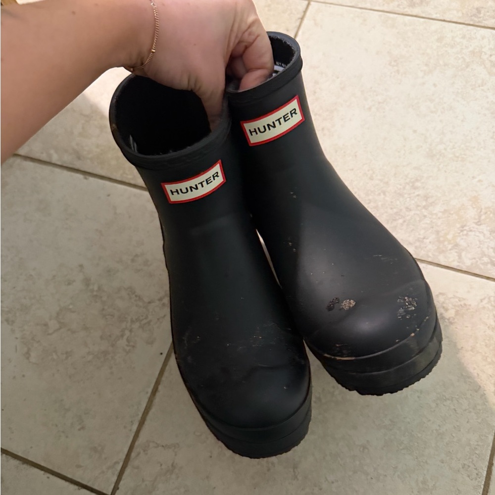 Hunter play boots